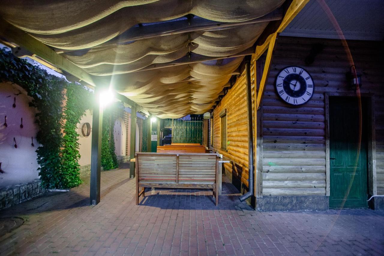 Pieno Piano Hotel Rivne Bagian luar foto