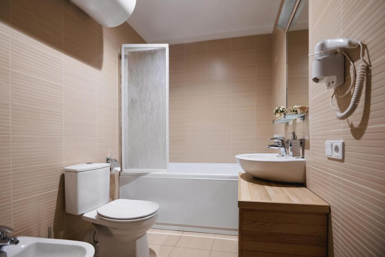 Pieno Piano Hotel Rivne Bagian luar foto