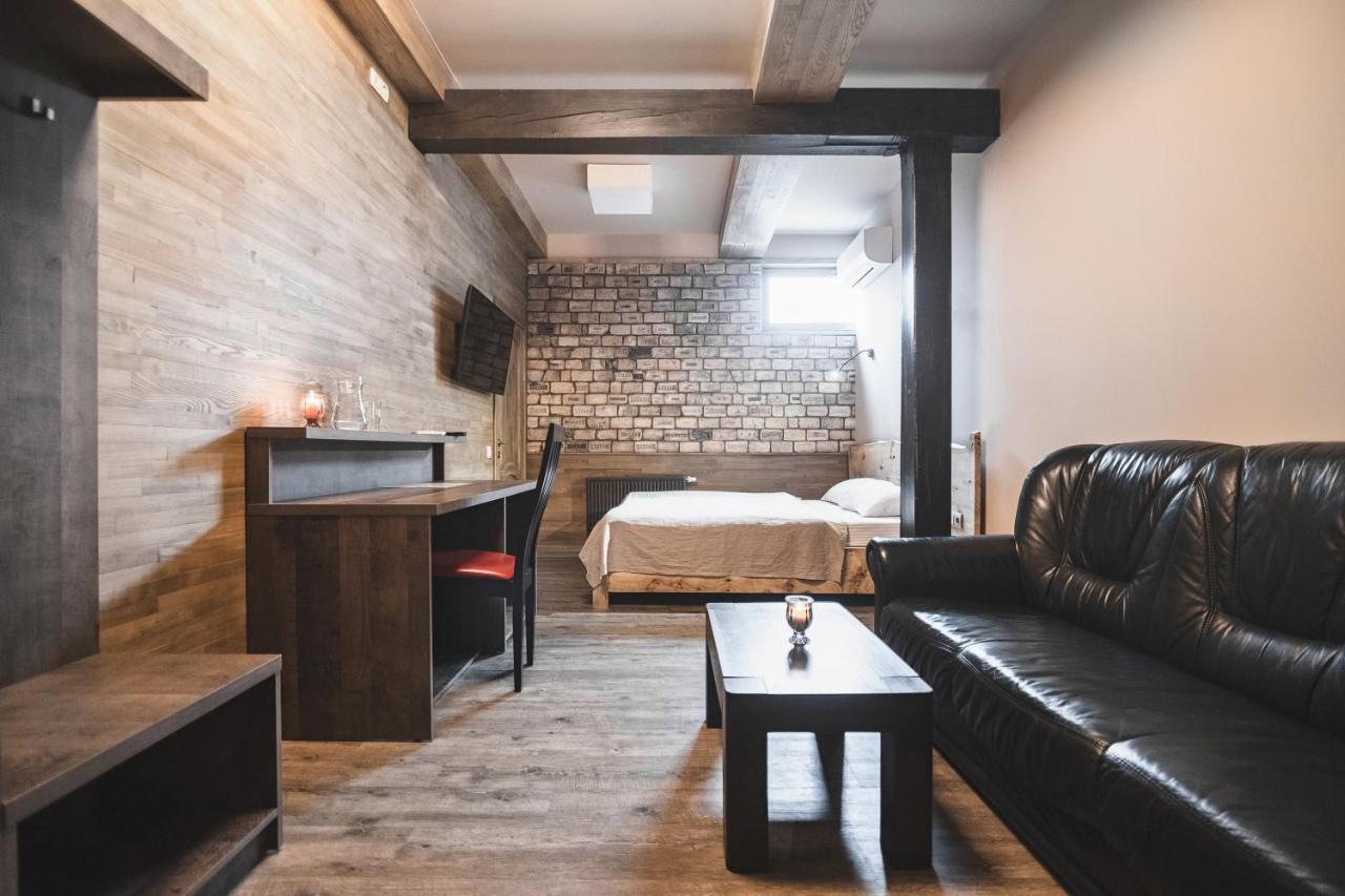 Pieno Piano Hotel Rivne Bagian luar foto