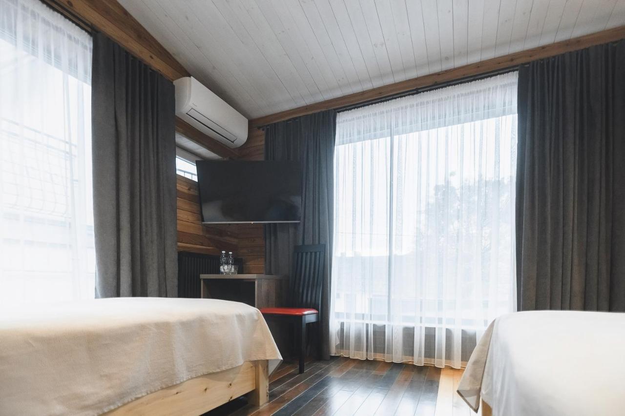 Pieno Piano Hotel Rivne Bagian luar foto